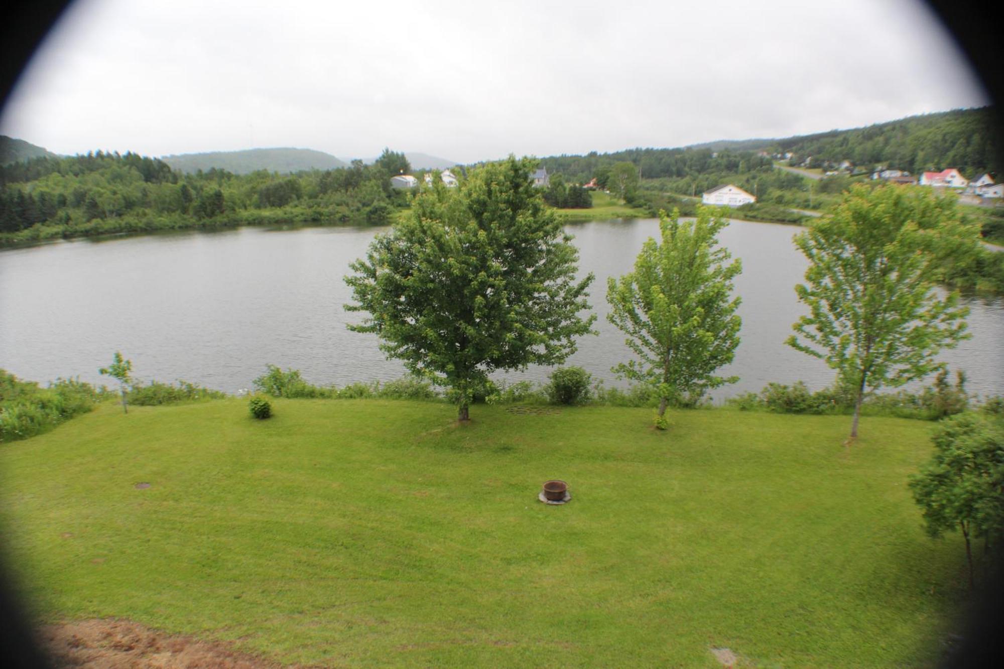 Manoir Des Lacs Lac Baker Экстерьер фото
